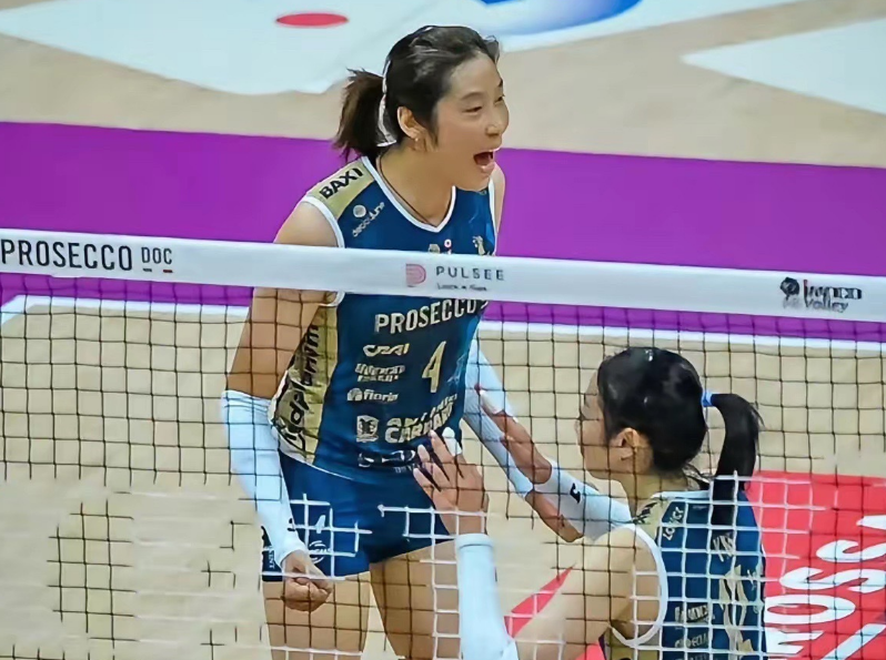 中国双星留洋！朱婷14分最高姚迪首发1分 卫冕冠军科内3-0开门红